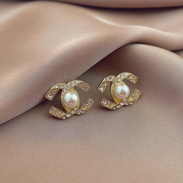 French Chic Pearl Crest Crystal Earrings 9768